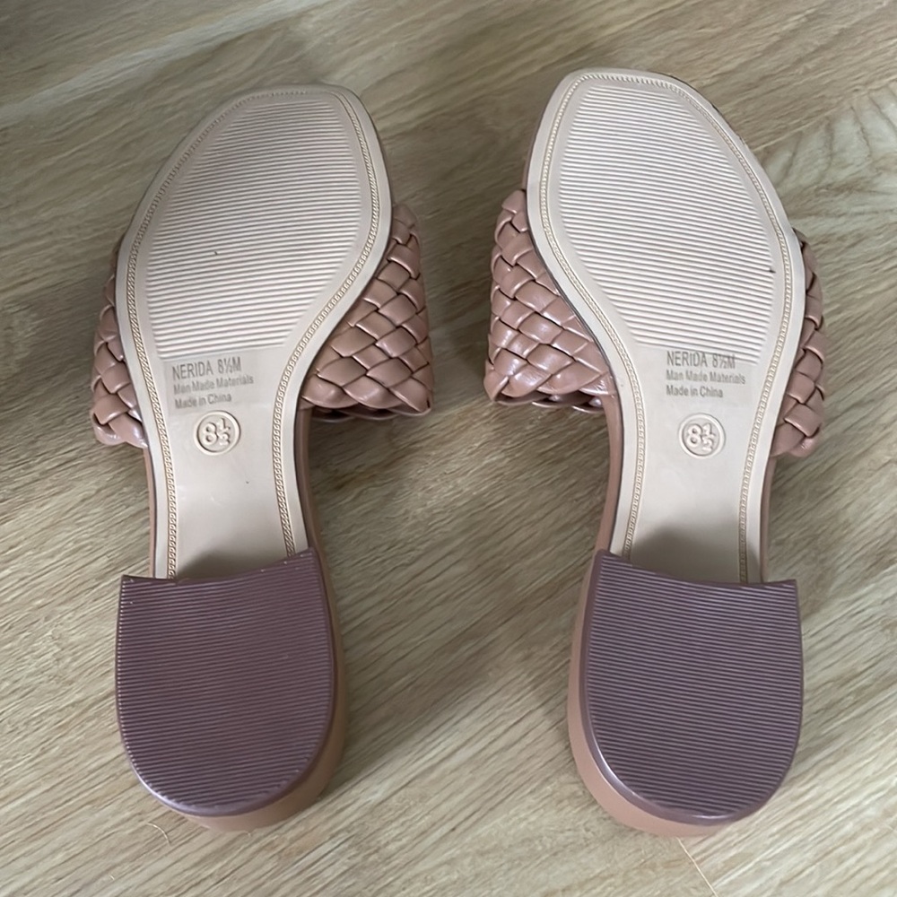 NWOT!!! Cushionaire Woven Block Heel Sandal - brand new, never worn! - Picture 4 of 9